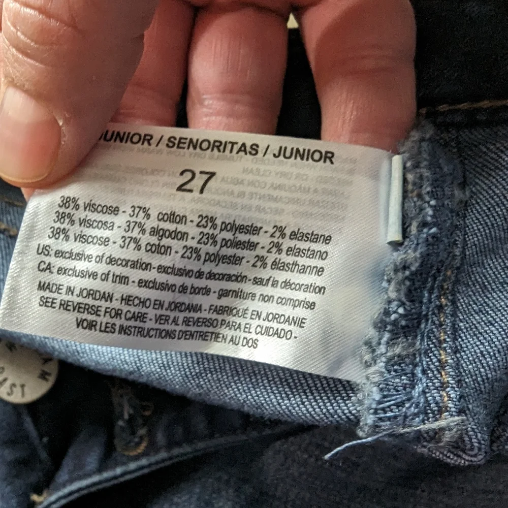 William Rast High Rise Crop Jeans - Picture 8 of 8